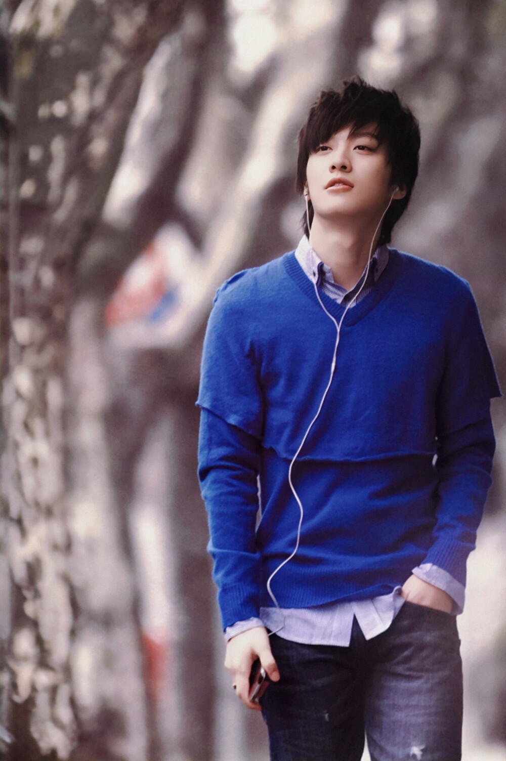 2009图文写真《私生活》蓝毛衣