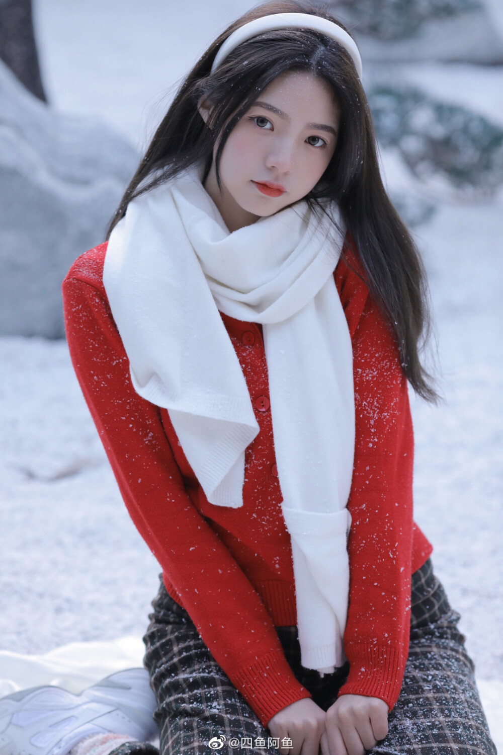 冰雪小团子
摄影：@四鱼阿鱼
#神明少女# #杭州约拍##成都约拍##天津约拍##北京约拍##胶片##写真# ​​​