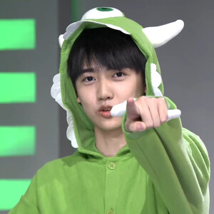 焉栩嘉可二改
二改标明顾雨曦