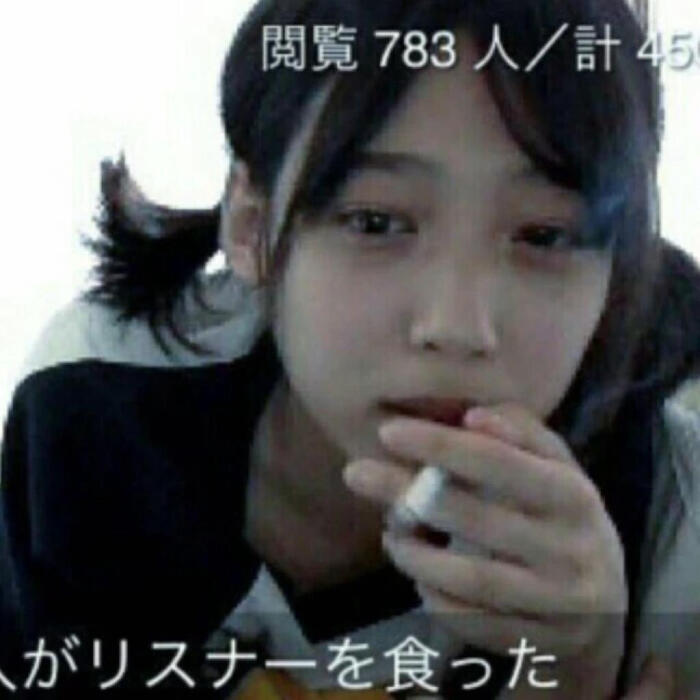 在午夜成为宇宙中心的贝斯手