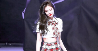 JENNIE | 墨欣冉
“姐姐……你……能为我跳支舞吗”