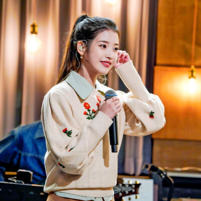 IU