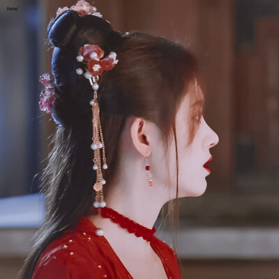 鞠婧祎×雪文曦
cr:叶雏雏