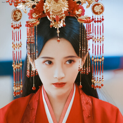 鞠婧祎×新白娘子传
cr:叶雏雏