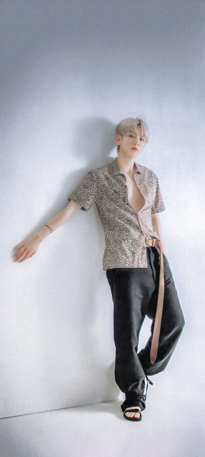 边伯贤 图cr：logo/网络 侵删