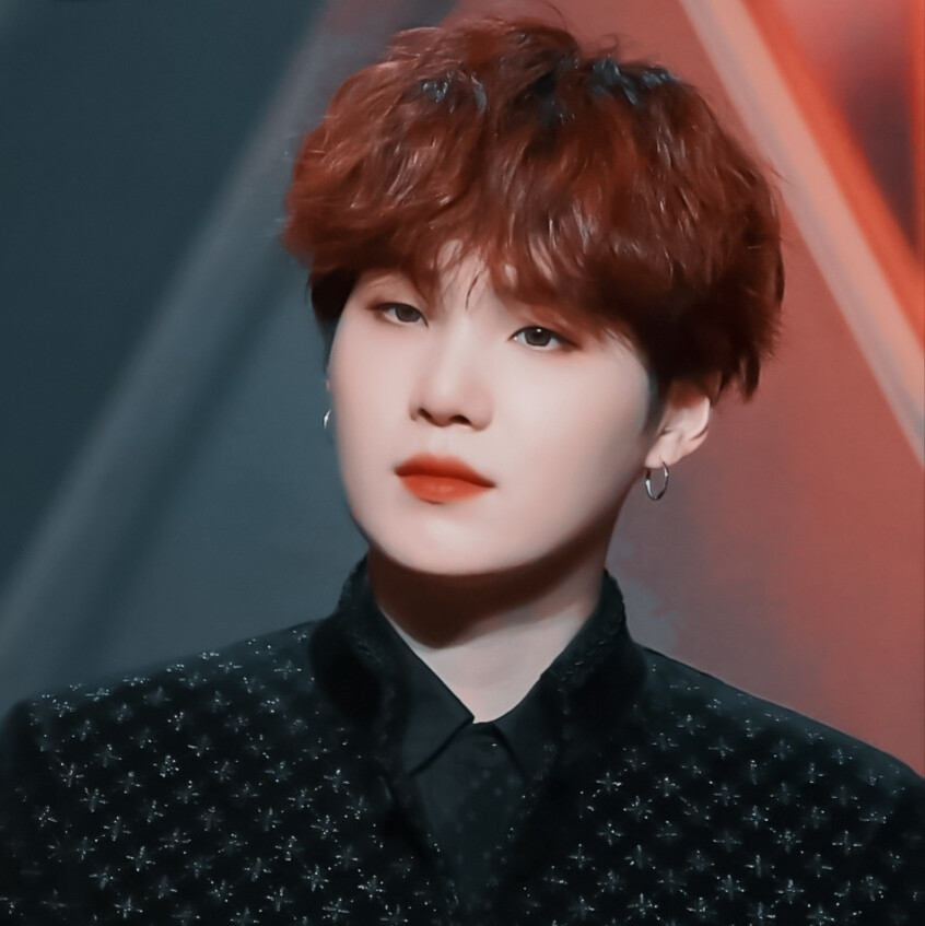 SUGA／闵玧其
cr.Sugameow_309
©闵雨汐