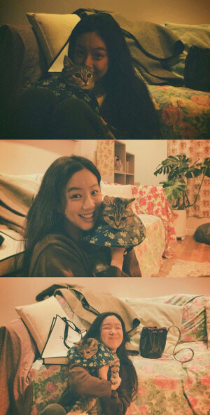 Celeb. 郑丽媛 / 
一直没有刻意地寻求少女感，反倒身上轻松的模样让人感觉不到年岁的存在。