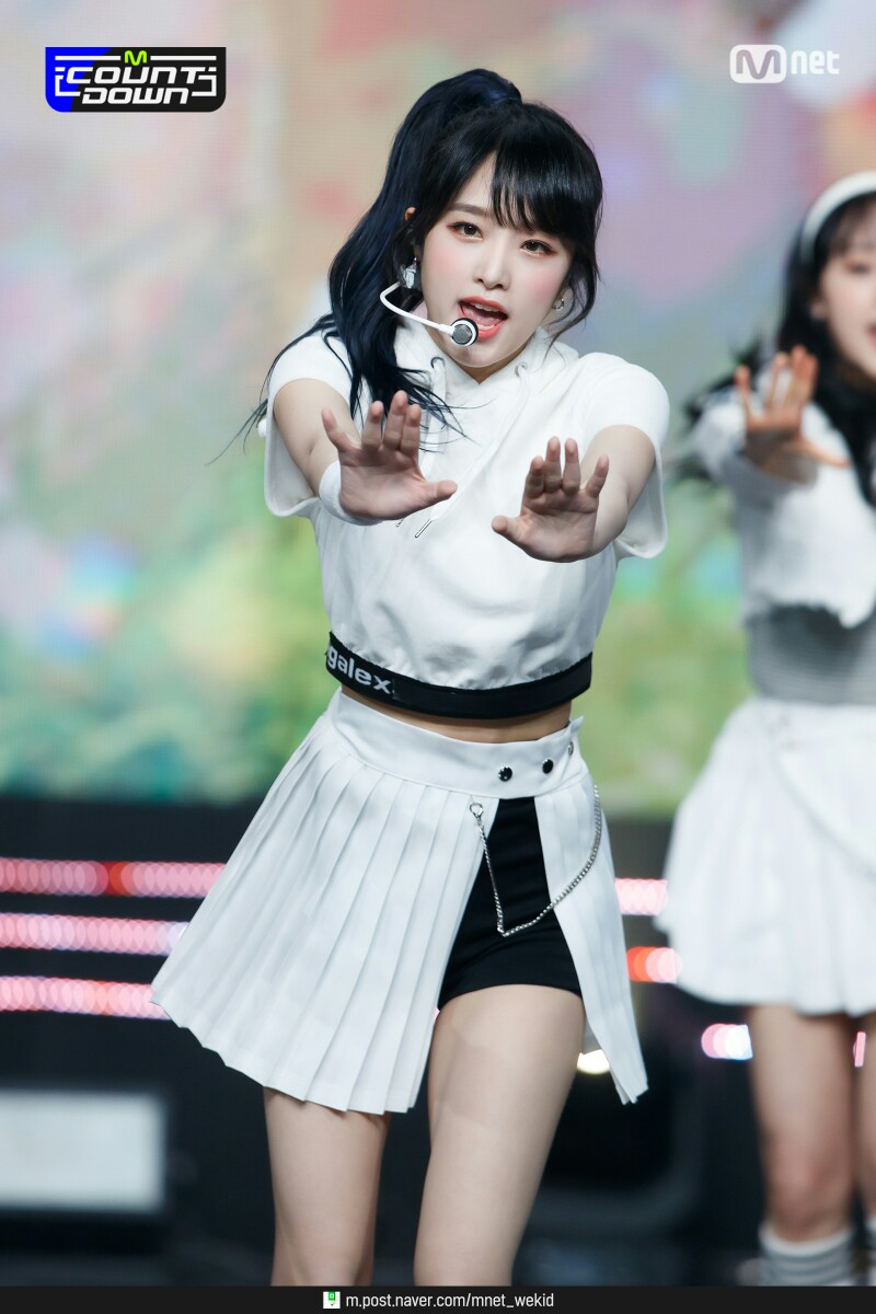 izone/崔叡娜/崔艺娜/椰奶/鸭鸭/崔虚势/yena/脆椰/iz*one