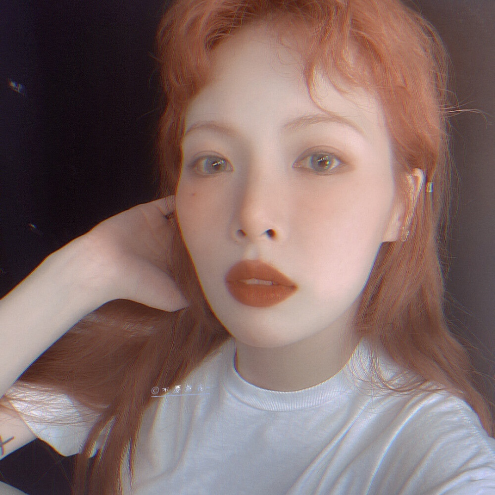 
·Say H Y U N 그리고 A
·金泫雅·Hyuna.
