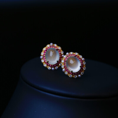 珠宝、设计感 翡翠 风格