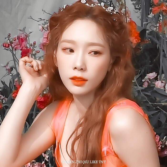 想不出什么文案 但你最好给我点赞|金泰妍.
cr.江纪然