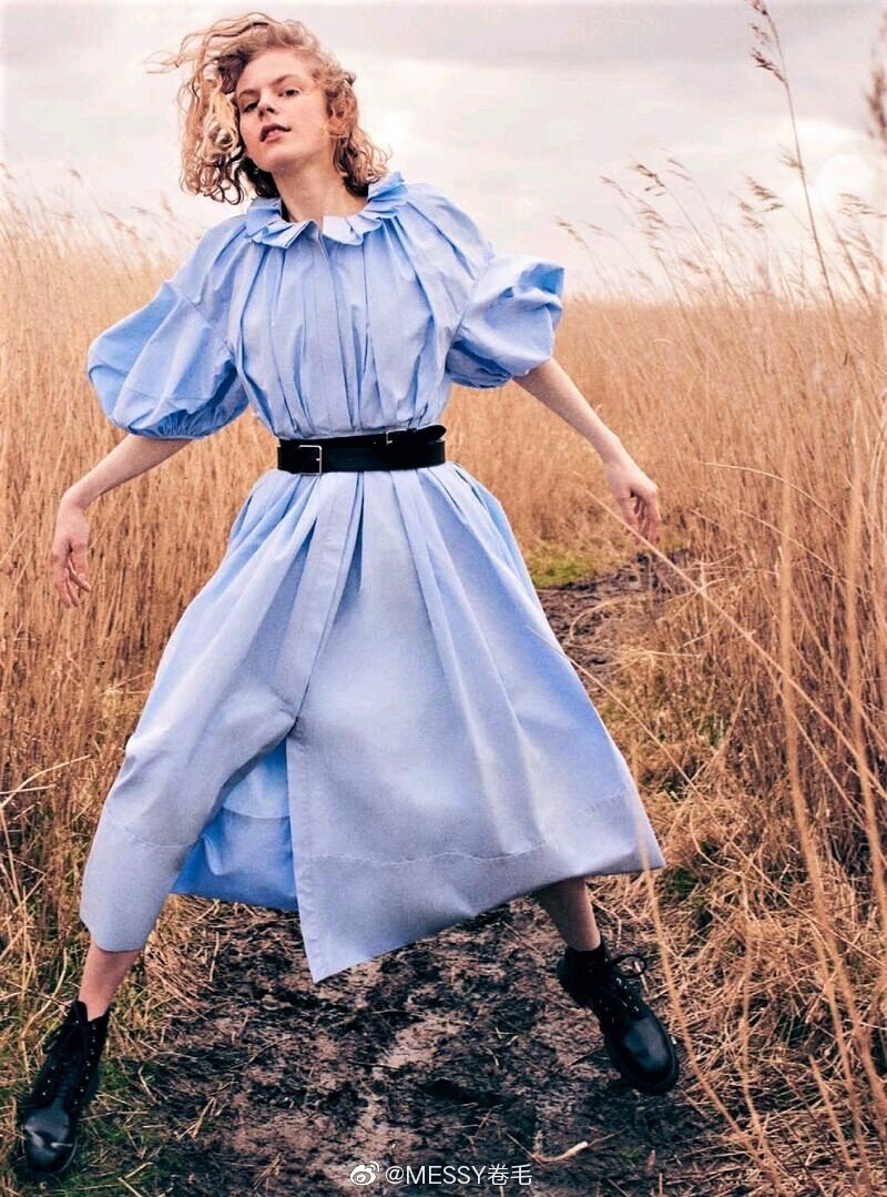 #MJM Fashion Editorial#
Harper’s Bazaar UK June 2021 | ‘Wild and Free’ 夏日，有点甜。
模特：Jolie Alien
摄影：Jem Mitchell ​​​