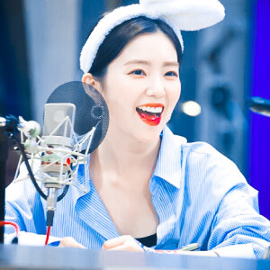 ·裴珠泫
·©Baeterhalf329 × 贴纸江时树