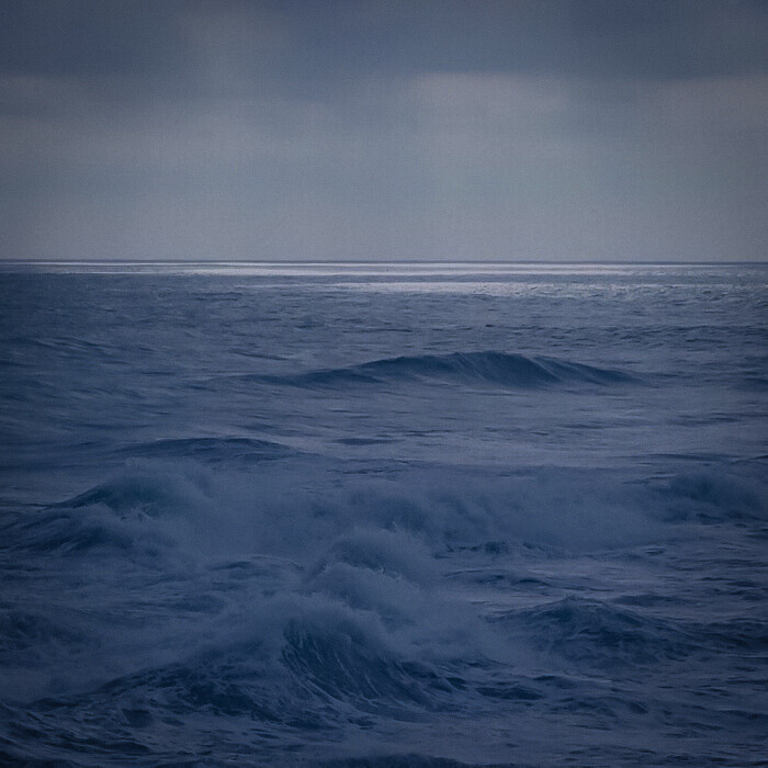 “我在光的尽头看到了你.”
背景图dt戚临
rc:Pumpkin960903
禁aⅡ，当头像说一声