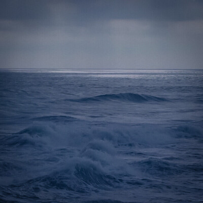 “我在光的尽头看到了你.”
背景图dt戚临
rc:Pumpkin960903
禁aⅡ，当头像说一声