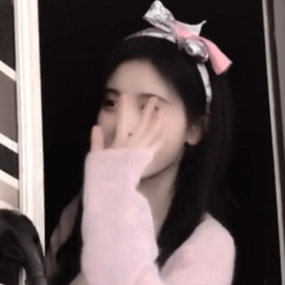 
"学姐好"
原截:向浣月