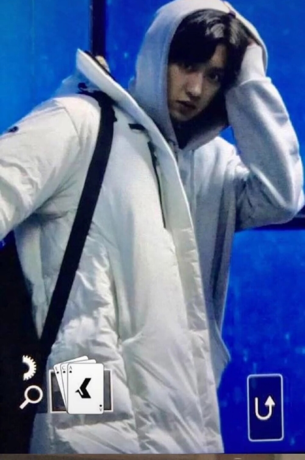 脑海里却怀念着蓝