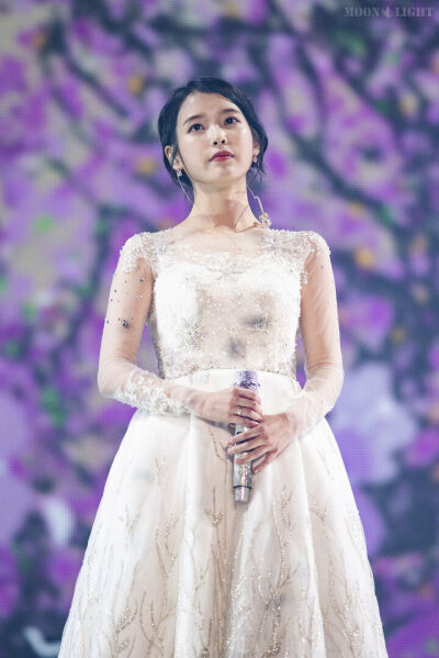 MoonLight_iu