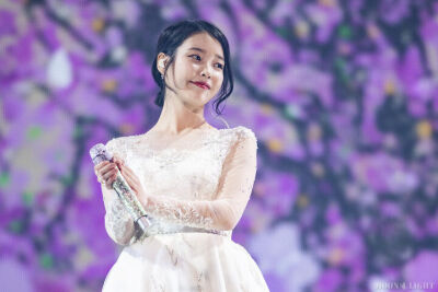 MoonLight_iu