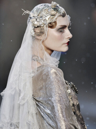 Tatyana Usova
John Galliano F/W 2009 ​​