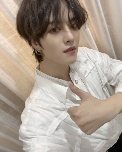 ONEUS ravn（金英助）