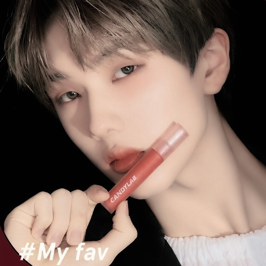 // Your lipstick.
NCT DREAM
黄仁俊 李帝努 罗渽民 钟辰乐 朴志晟
©桑衹