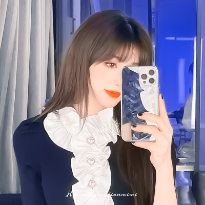 “我不摘月亮 我要它永远高悬天上 皎洁流芳.”
*孔雪儿