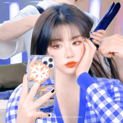 “我不摘月亮 我要它永远高悬天上 皎洁流芳.”
*孔雪儿