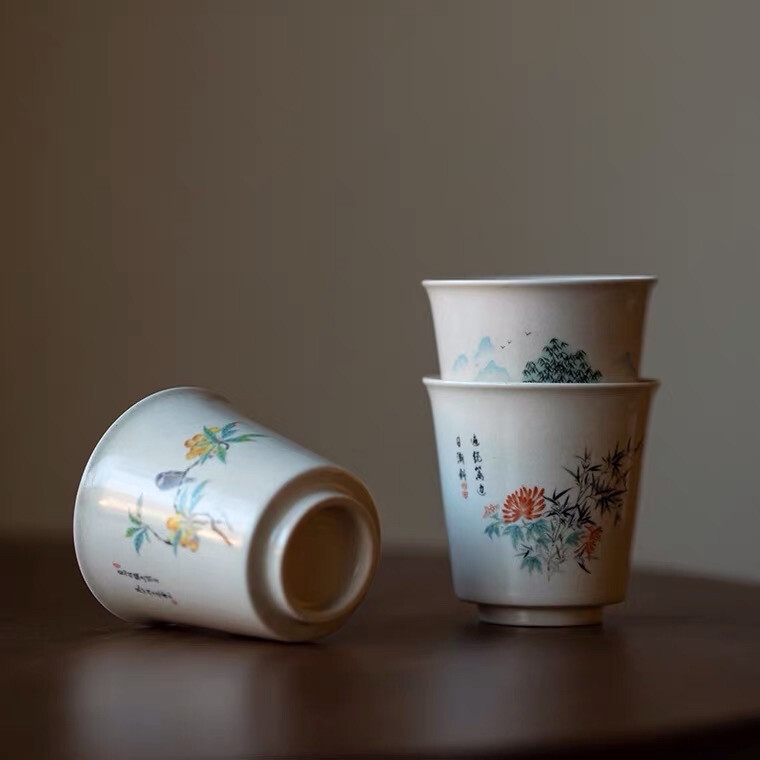 米白釉品茗杯日式仿古*