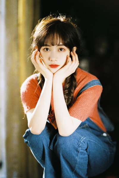 我带着我的两个小辫子来啦 闪闪发光
摄影@林念衫
出境@康汐_Niki