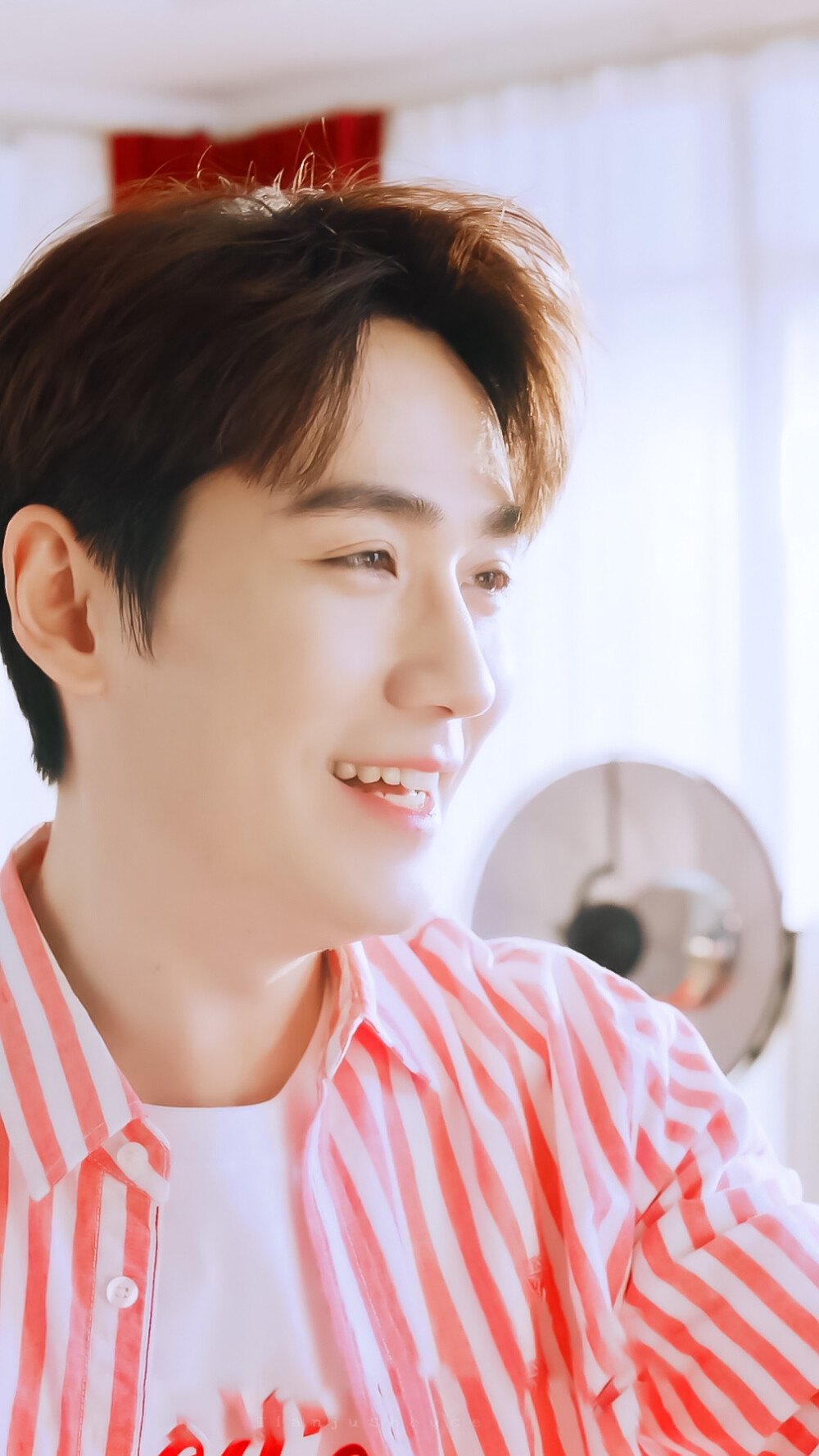 朱一龙|可口可乐(图源@甜橘手册)