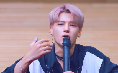 ATEEZ 郑友荣