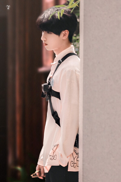 严浩翔
cr.Mojito丨严浩翔