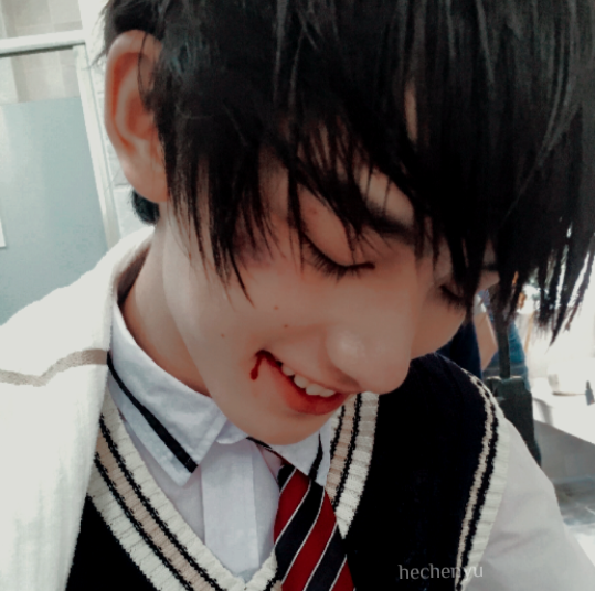 “下次打架花一分钟时间说一下规则不许打脸”
丁程鑫
二传标明贺忱煜
拿图关注