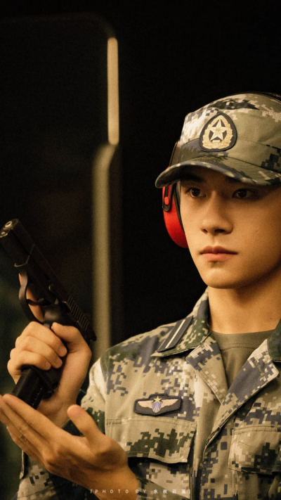 是易烊千玺啊！！！