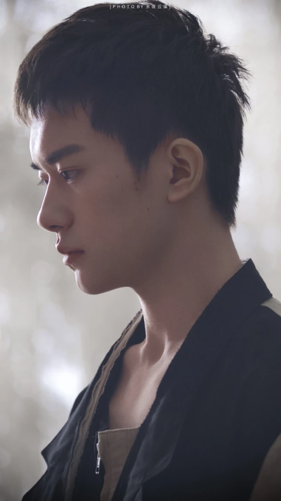 是易烊千玺啊！！！