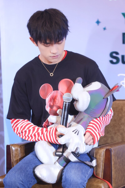 人间温柔：易烊千玺