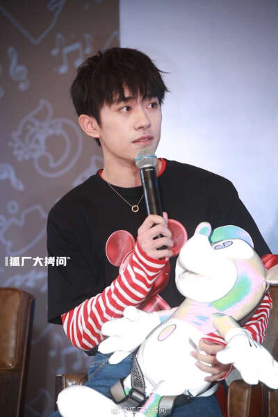 人间温柔：易烊千玺