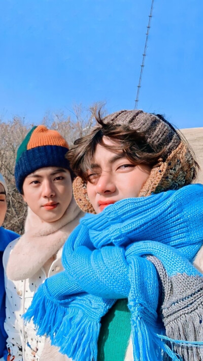 金泰亨 头像 壁纸 女友视角 ，网络原图，未二改，侵删