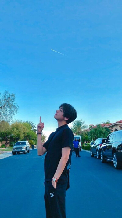 金泰亨 头像 壁纸 女友视角 ，网络原图，未二改，侵删