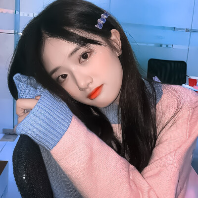 ▼胡馨尹.
ᐛ热爱105℃的她.
二传标注南来.