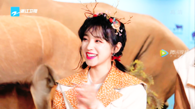 宋雨琦
自截自调抱图dd