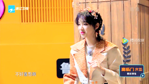 宋雨琦
自截自调抱图dd