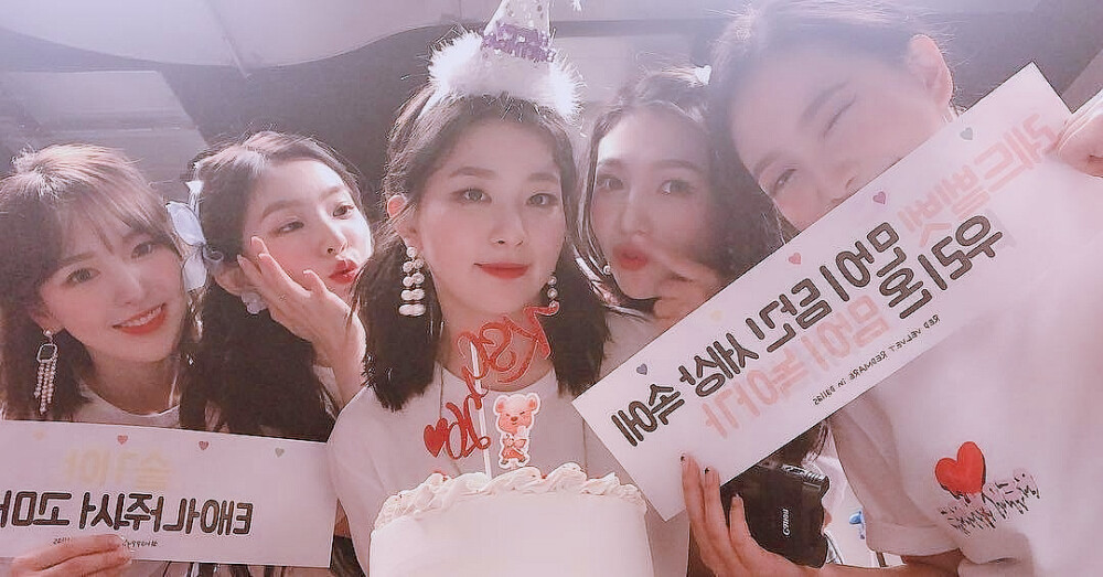 RED VELVET