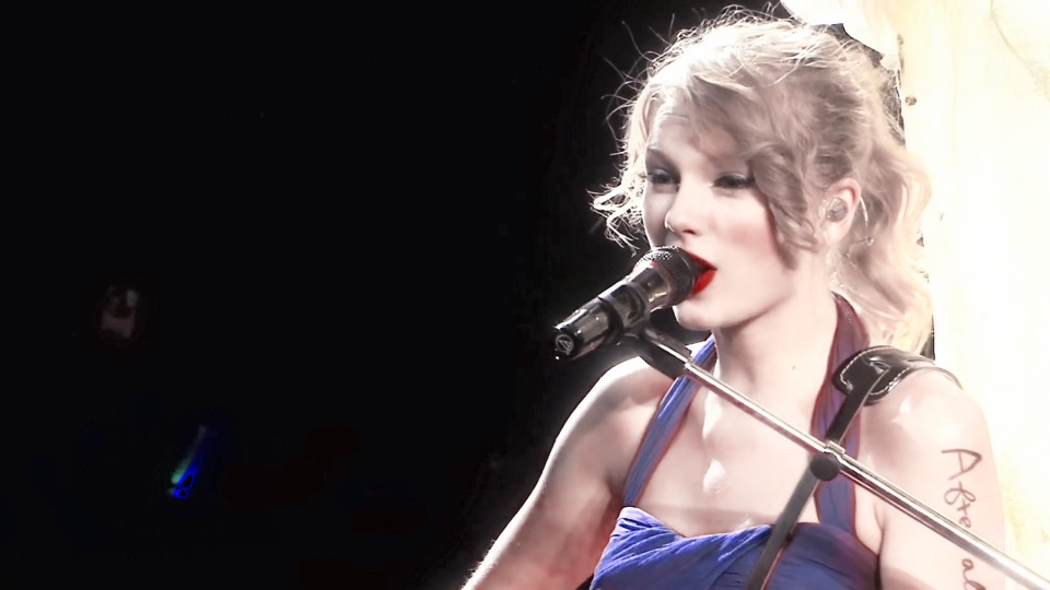 Taylor Swift & speak now2
"你的出現讓這場演唱會的聲音變得更加動人
原截vb·泰勒斯威夫特图集·