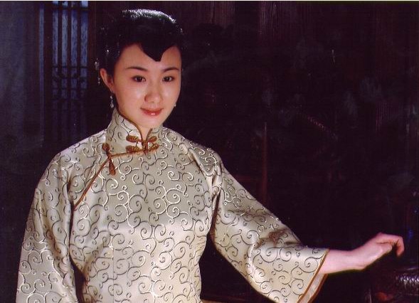 电影银饰孟瑶旗袍剧照