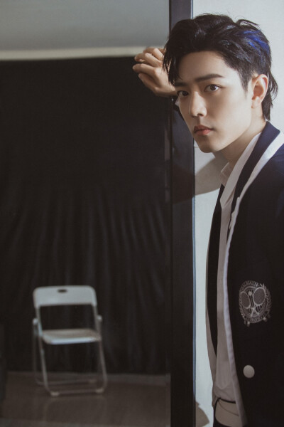 赞(๑• . •๑)