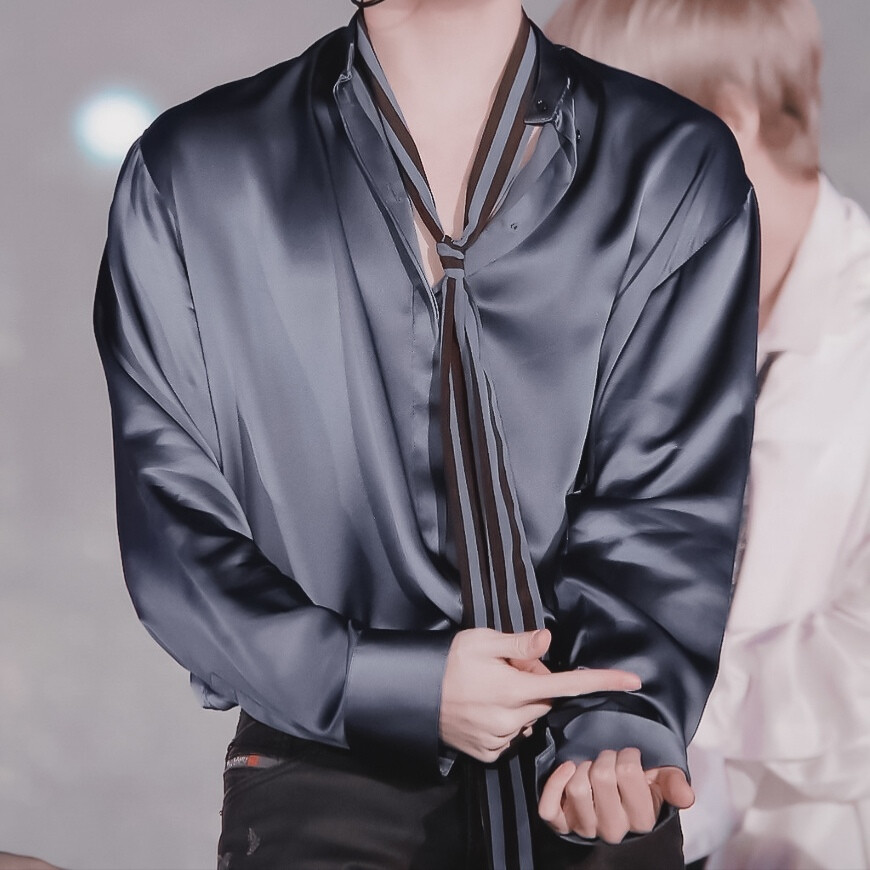 “我能照顾你吗？你看起来像个小笨蛋”
Jungkook／田柾国
cr.BlueBunny_jk
cr.MORETHANEVER_JK
©闵雨汐