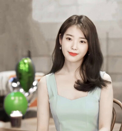 iu 李知恩