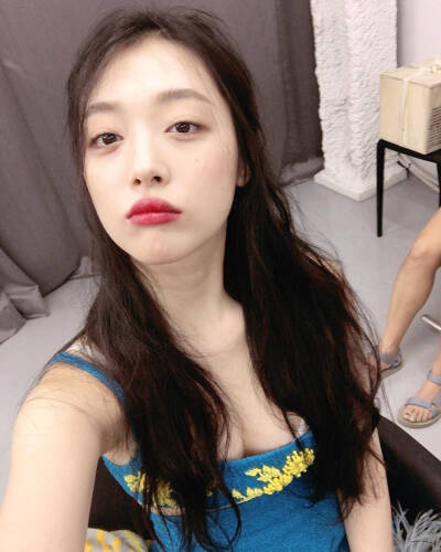 崔雪莉 sulli